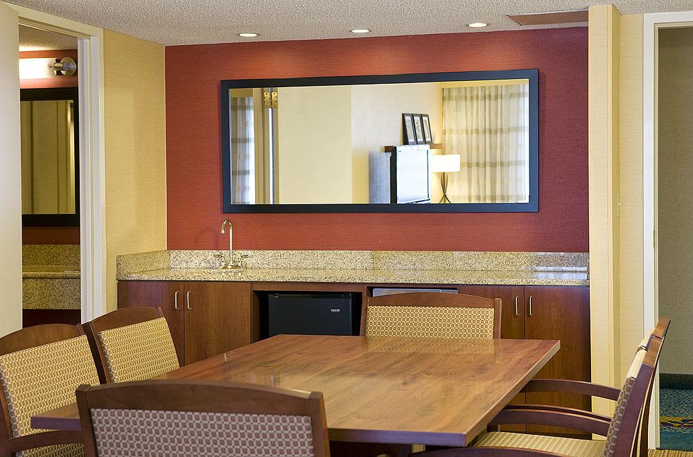 Courtyard By Marriott Denver Airport Extérieur photo