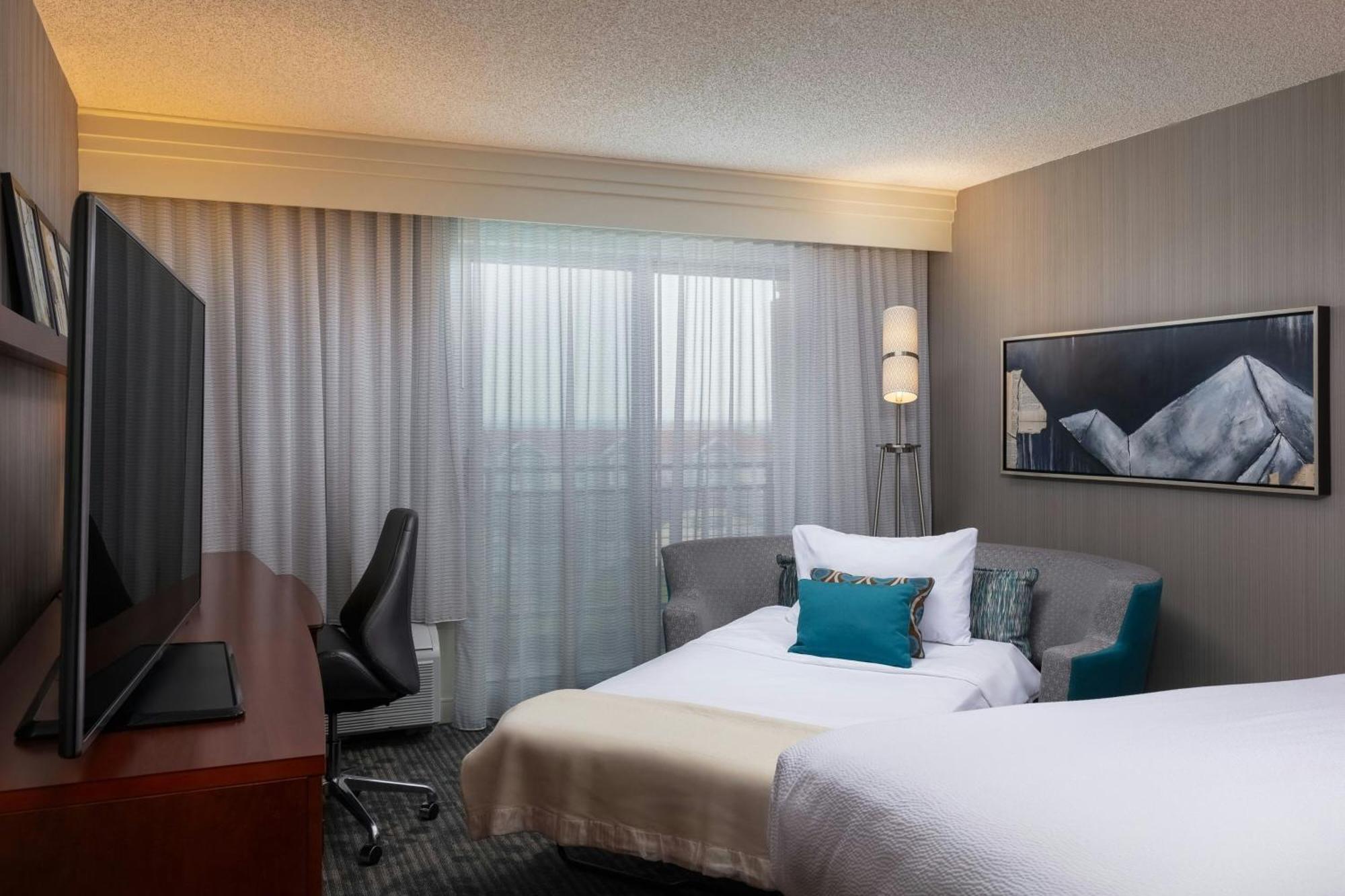 Courtyard By Marriott Denver Airport Extérieur photo