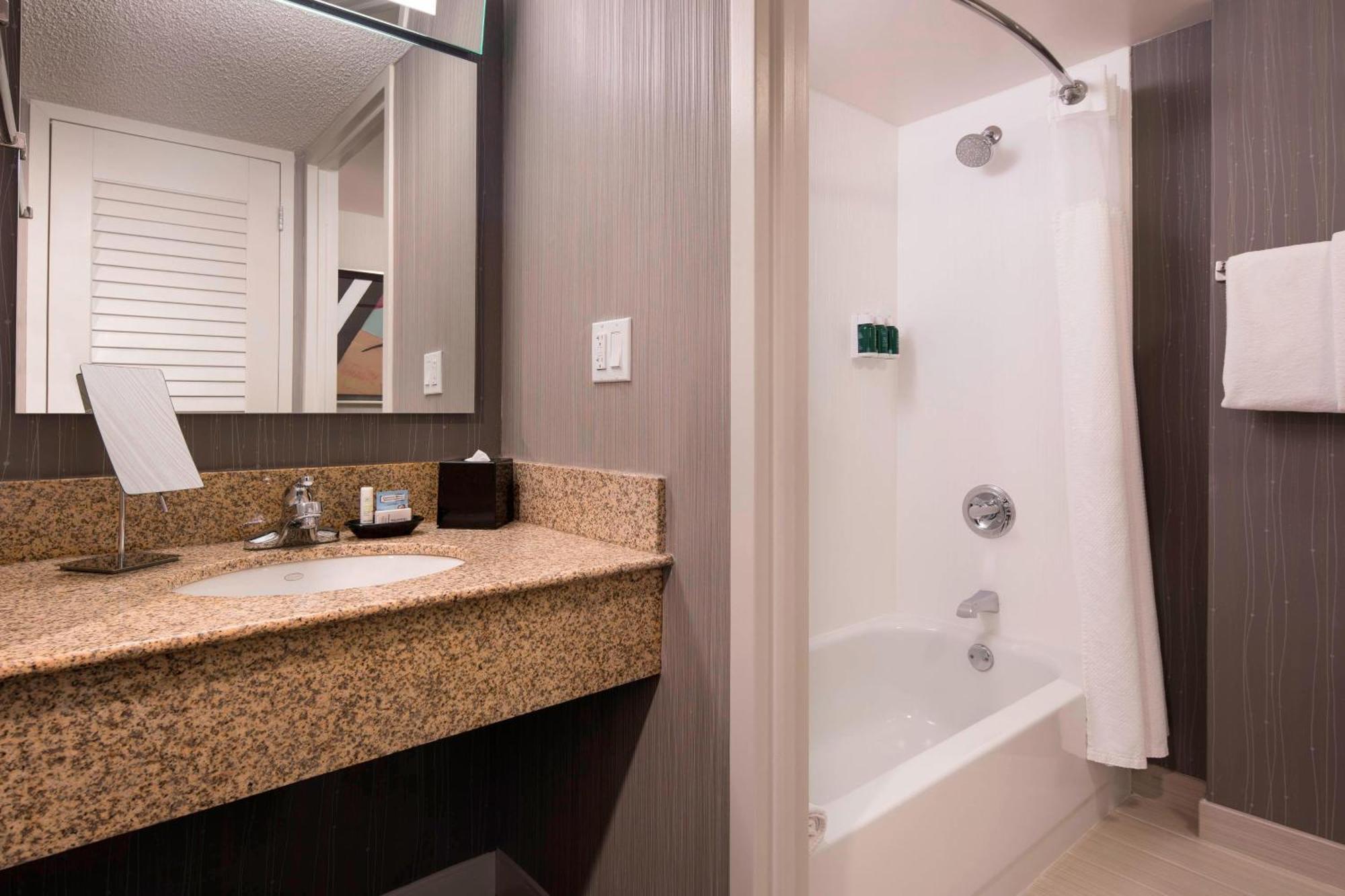 Courtyard By Marriott Denver Airport Extérieur photo