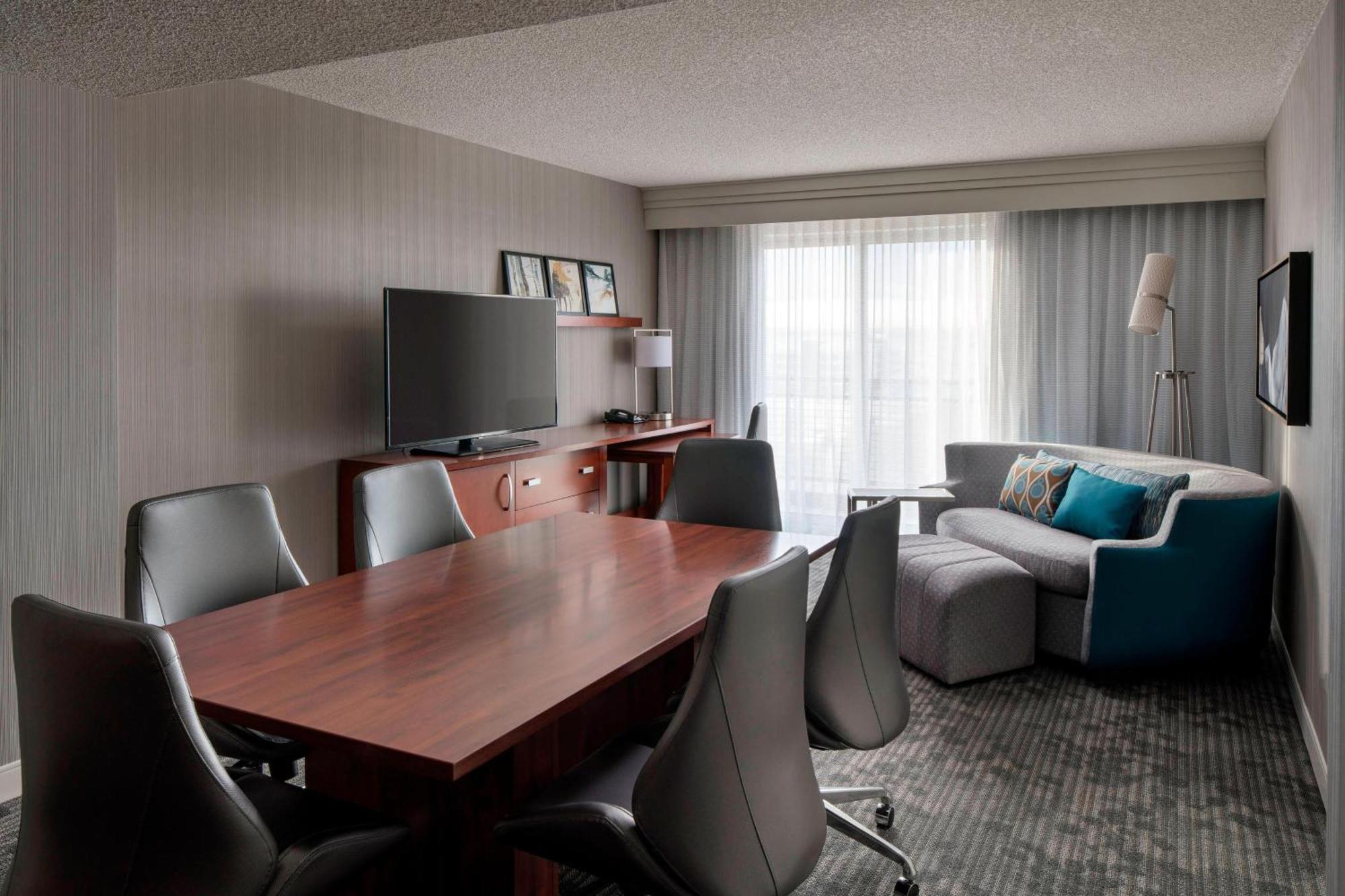 Courtyard By Marriott Denver Airport Extérieur photo
