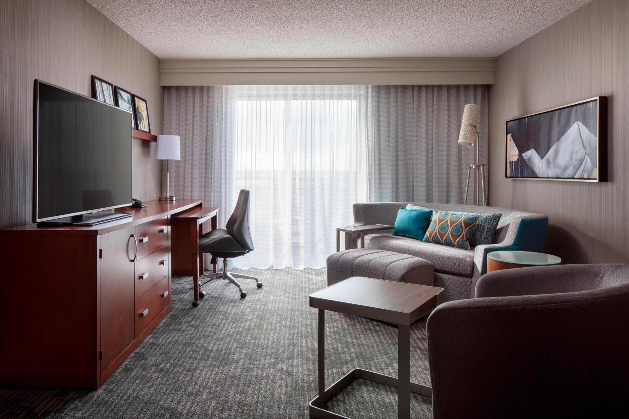 Courtyard By Marriott Denver Airport Extérieur photo
