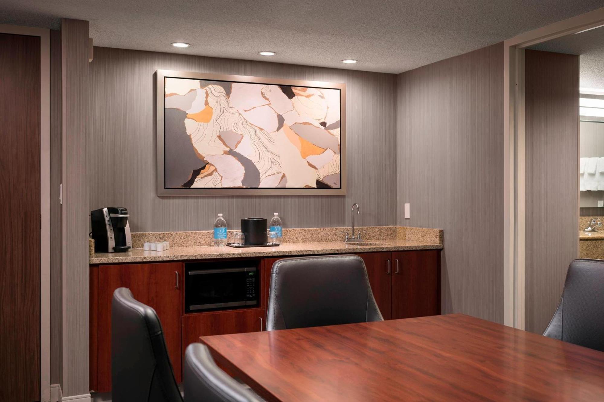 Courtyard By Marriott Denver Airport Extérieur photo
